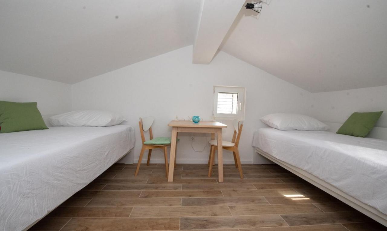 Charming Apartments Duce أوميس المظهر الخارجي الصورة