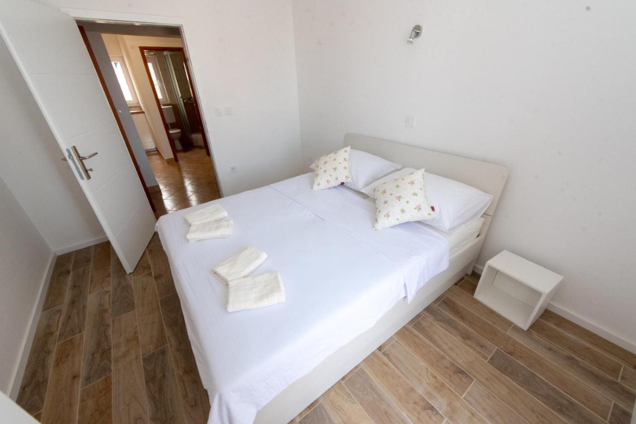 Charming Apartments Duce أوميس المظهر الخارجي الصورة